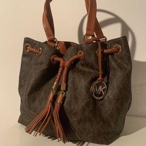 NEVER USED! Michael Kors Signature Shoulder Bag